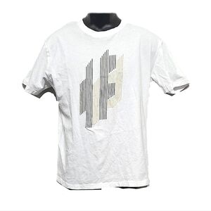 T.R Tailored Recreation Men's White Graphic T-Shirt Size XL